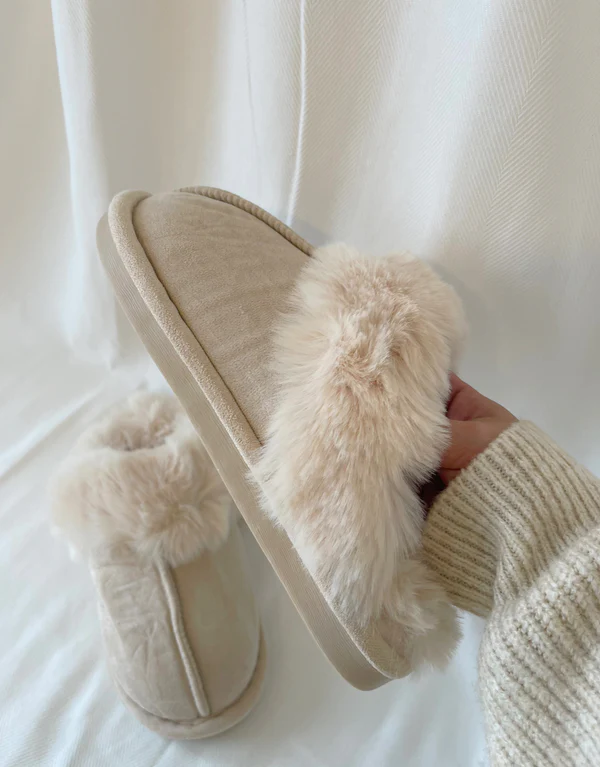 Magda - Beige teddy bear shoes